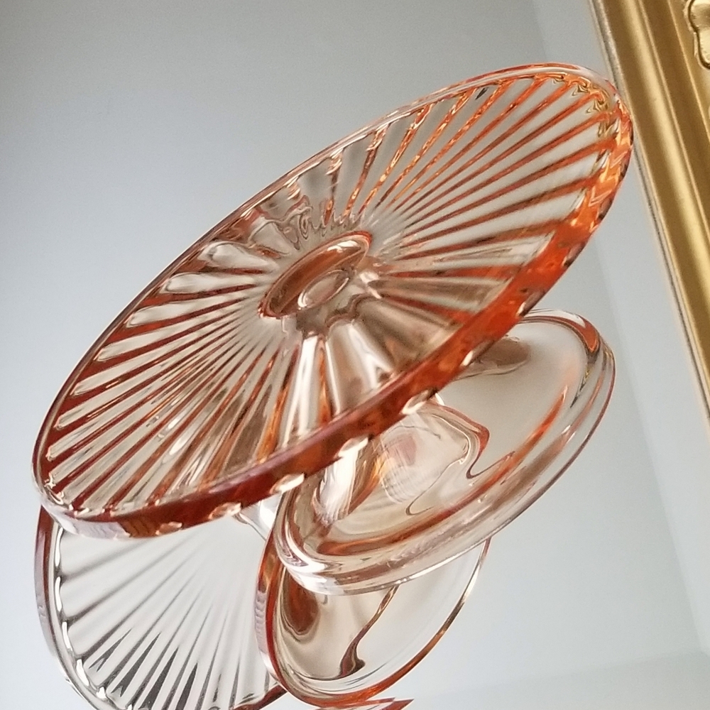 ❗Target Bullseye Playground Pink Glass Treat Stand❗